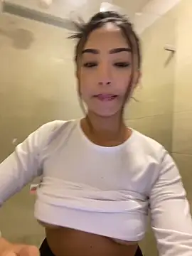 SOPHIACANDY19  online show from 02-22-26, 10:00