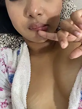SOPHIACANDY19  online show from 07-11-26, 10:21