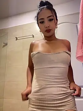 SOPHIACANDY19  online show from 05-17-26, 12:10