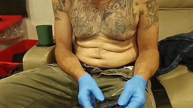 overaveragefreak4you online show from 03-13-26, 06:24