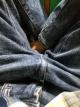 Snapshot of SageElement2 chatting on 03-22-25, 10:17 SageElement2 online show from 03-22-25, 10:17