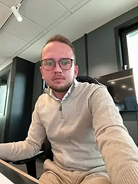 thehornyguy97 online show from 04-27-26, 05:49