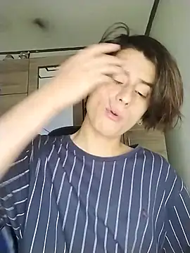 Snapshot of Alann_sr chatting on 11-12-25, 11:36 Alann sr online show from 11-12-25, 11:36