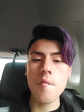 Snapshot of Alann_sr chatting on 03-11-25, 05:46 Alann sr online show from 03-11-25, 05:46