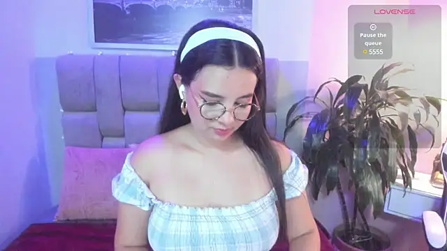 Snapshot of alys_baker chatting on 03-12-25, 04:19 alys baker online show from 03-12-25, 04:19