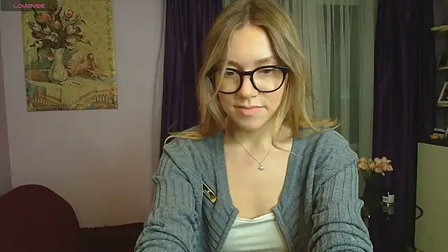 Snapshot of TaylorBre chatting on 12-11-24, 05:53 TaylorBre online show from 12-11-24, 05:53