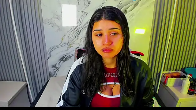 Snapshot of venusowen_ chatting on 03-09-26, 01:25 venusowen online show from 03-09-26, 01:25