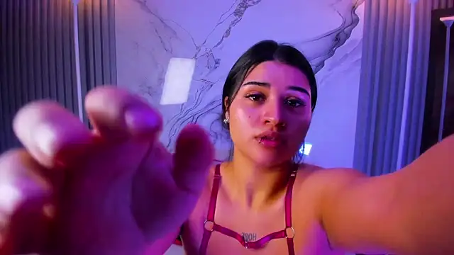 Snapshot of venusowen_ chatting on 02-18-26, 01:29 venusowen online show from 02-18-26, 01:29