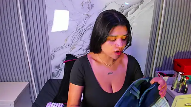 Snapshot of venusowen_ chatting on 04-03-26, 12:55 venusowen online show from 04-03-26, 12:55