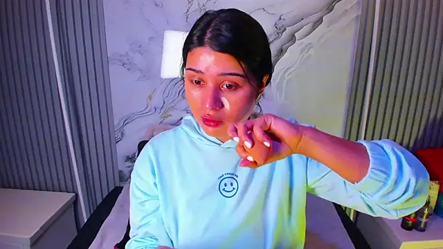 Snapshot of venusowen_ chatting on 03-27-26, 01:01 venusowen online show from 03-27-26, 01:01