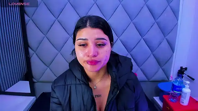 venusowen  online show from 01-13-26, 01:04