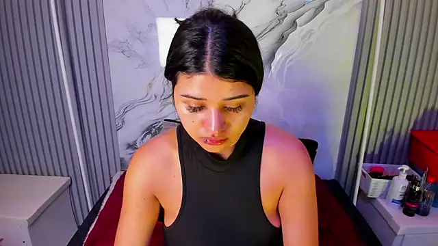 venusowen  online show from 04-28-26, 01:48