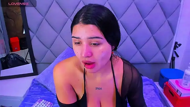 venusowen  online show from 12-03-25, 12:59