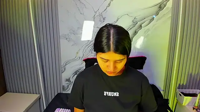 Snapshot of venusowen_ chatting on 04-06-26, 01:45 venusowen online show from 04-06-26, 01:45