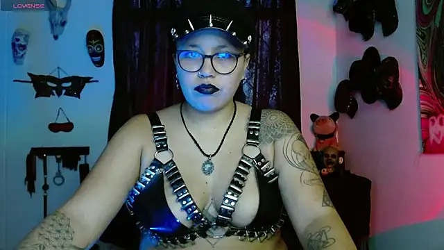 LilithSharon online show from 10-28-25, 07:02