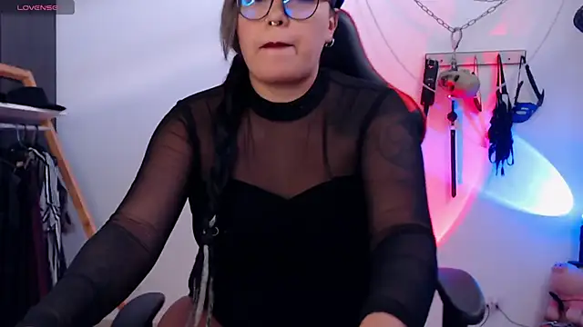 LilithSharon online show from 12-18-25, 06:56