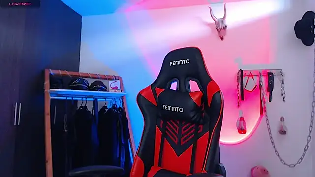 LilithSharon online show from 12-20-25, 04:54