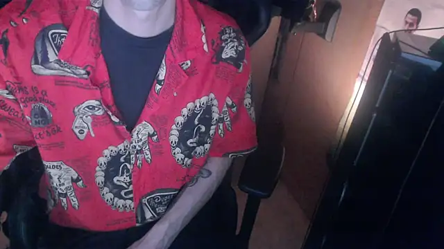 Snapshot of Xbox4200 chatting on 01-12-26, 12:17 Xbox4200 online show from 01-12-26, 12:17