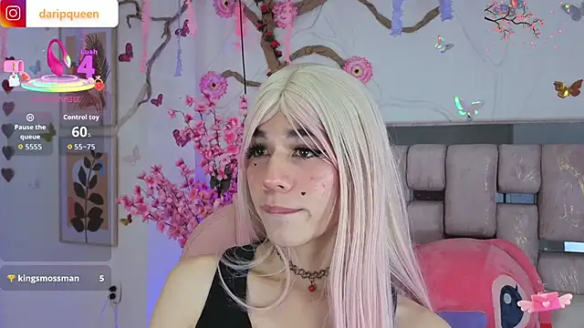 Snapshot of DaripQueen chatting on 03-13-26, 02:00 DaripQueen online show from 03-13-26, 02:00