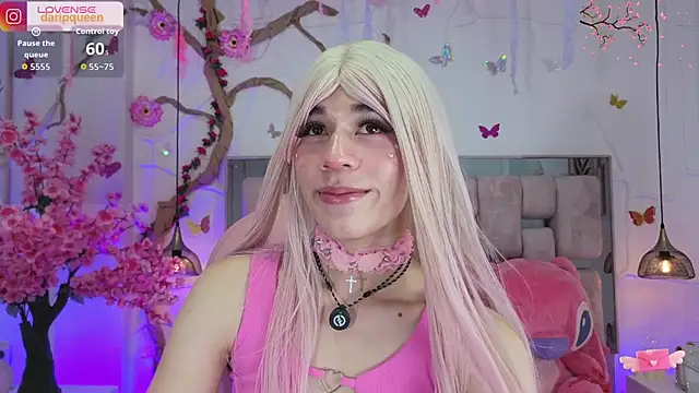 Snapshot of DaripQueen chatting on 04-14-26, 01:38 DaripQueen online show from 04-14-26, 01:38