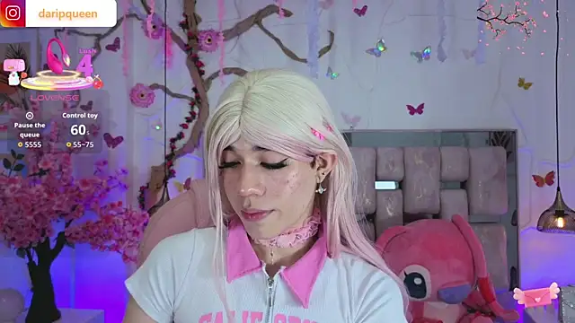 Snapshot of DaripQueen chatting on 04-06-26, 01:23 DaripQueen online show from 04-06-26, 01:23