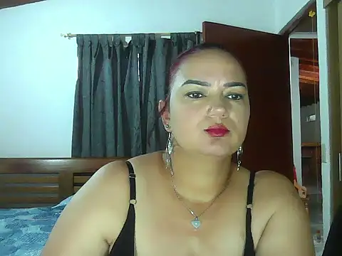 luna withe online show from 06-11-26, 09:01