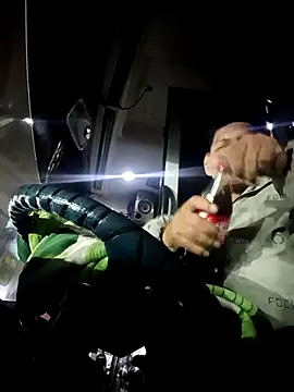 alexchir4 online show from 12-05-25, 09:52