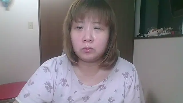 Snapshot of SAKU-RA-chan chatting on 09-24-25, 10:22 SAKU-RA-chan online show from 09-24-25, 10:22