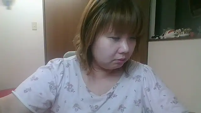 Snapshot of SAKU-RA-chan chatting on 10-01-25, 02:32 SAKU-RA-chan online show from 10-01-25, 02:32