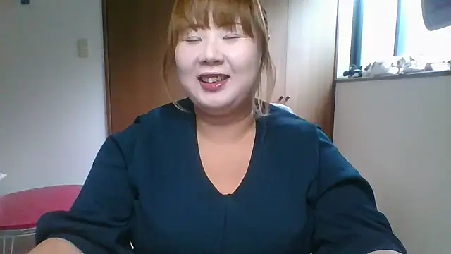 Snapshot of SAKU-RA-chan chatting on 09-19-25, 03:54 SAKU-RA-chan online show from 09-19-25, 03:54