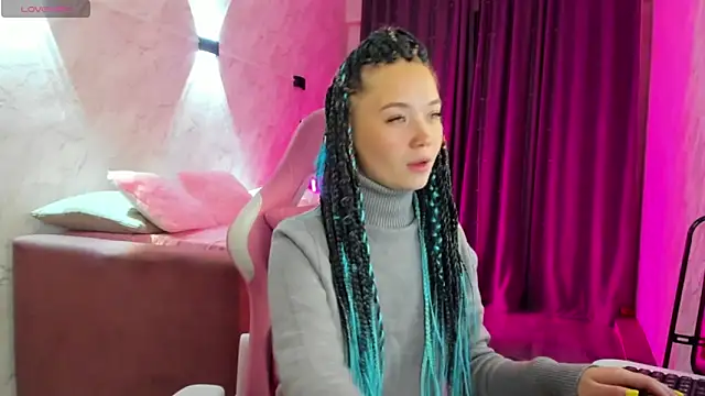 Kira yoon online show from 11-11-25, 12:27