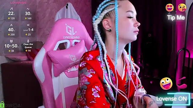 Kira yoon online show from 10-30-25, 12:53