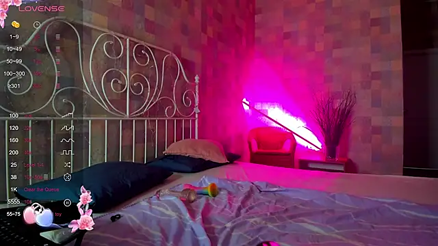 Kira yoon online show from 02-20-25, 11:54