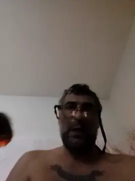 Snapshot of Lukbru360 chatting on 01-09-26, 09:33 Lukbru360 online show from 01-09-26, 09:33