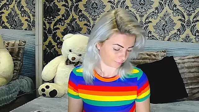 Snapshot of Aly_girl1 chatting on 03-01-25, 08:23 Aly girl1 online show from 03-01-25, 08:23