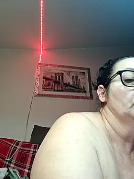 Snapshot of Genoveva73sexy chatting on 02-17-25, 05:55 Genoveva73sexy online show from 02-17-25, 05:55