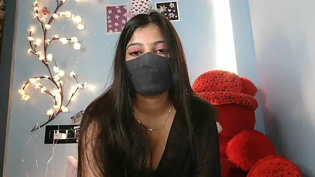 Snapshot of Reena_Singh53 chatting on 10-10-25, 11:00 Reena Singh53 online show from 10-10-25, 11:00