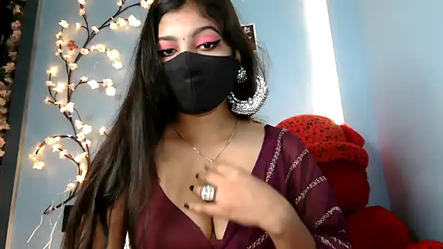 Snapshot of Reena_Singh53 chatting on 09-21-25, 01:49 Reena Singh53 online show from 09-21-25, 01:49