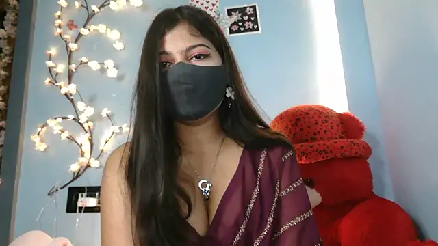 Snapshot of Reena_Singh53 chatting on 10-09-25, 12:49 Reena Singh53 online show from 10-09-25, 12:49