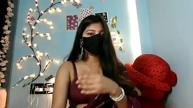 Reena Singh53 online show from 11-23-25, 01:21