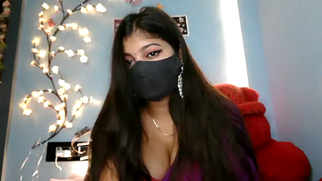 Snapshot of Reena_Singh53 chatting on 09-26-25, 02:35 Reena Singh53 online show from 09-26-25, 02:35