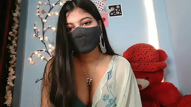 Snapshot of Reena_Singh53 chatting on 10-11-25, 12:50 Reena Singh53 online show from 10-11-25, 12:50