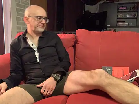 Snapshot of MaxVain chatting on 02-01-25, 03:41 MaxVain online show from 02-01-25, 03:41