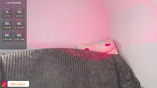 Snapshot of FoxRineHelen chatting on 09-15-25, 07:36 FoxRineHelen online show from 09-15-25, 07:36