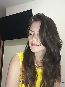 Snapshot of Hanny_24 chatting on 06-17-26, 10:25 Hanny 24 online show from 06-17-26, 10:25