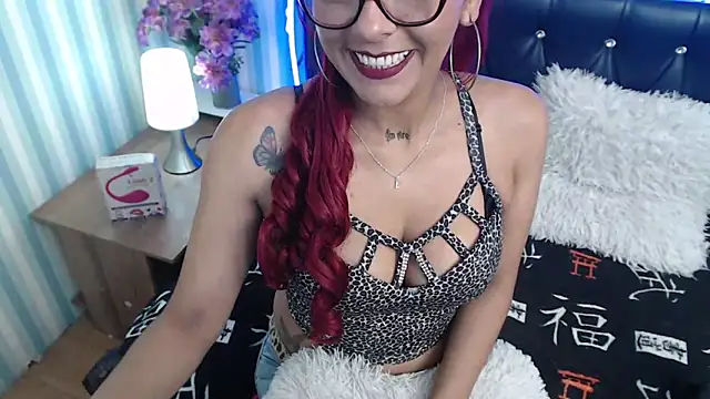 Snapshot of abella_harper chatting on 02-06-25, 02:37 abella harper online show from 02-06-25, 02:37