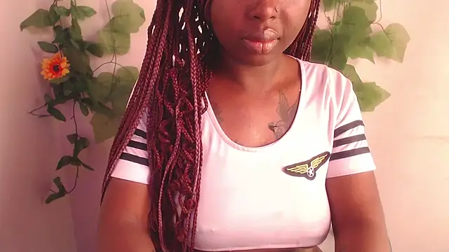 Snapshot of _Zooee chatting on 04-24-26, 04:20 Zooee online show from 04-24-26, 04:20