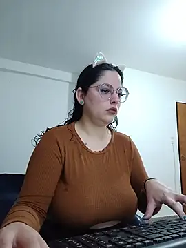 Snapshot of babyluna939 chatting on 07-02-26, 04:13 babyluna939 online show from 07-02-26, 04:13