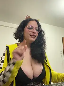 Snapshot of babyluna939 chatting on 06-20-26, 05:07 babyluna939 online show from 06-20-26, 05:07