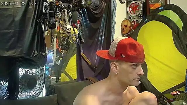 Snapshot of slinginbigD chatting on 03-22-25, 06:03 slinginbigD online show from 03-22-25, 06:03